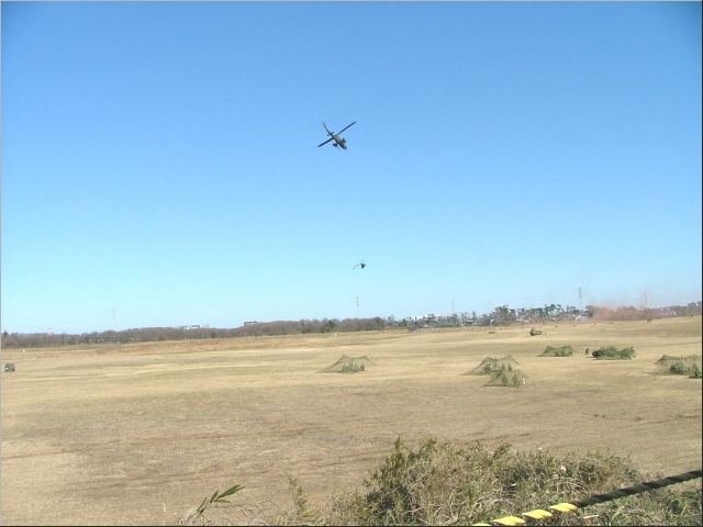 �}�~���U��