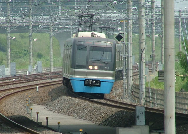 ��t�j���[�^�E���S��9100�`